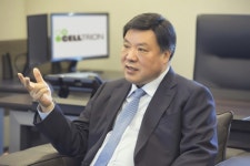 서정진은 코로나19 진압하고 글로벌 '대박 신화' 쓸 수 있을까