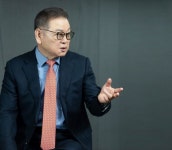하숙집에서 두바이 랜드마크까지…반도건설 50년 이끈 권홍사 회장