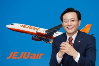 김이배 제주항공 대표, '어두운 구름 뚫고 푸른 하늘로' 날다