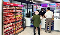 CU, 한강버스 선착장에 라면 라이브러리 오픈