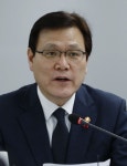 금융위원장, 소상공인 카드수수료 부담 완화 추진