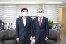 변광용 거제시장, 박종훈 교육감과 상문동 중학교 설립 협의