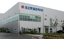 [단독] 코오롱글로텍 직원, 男 화장실서 몰카 촬영