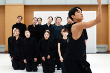 죽음으로 느끼는 생의 소중함…자기 성찰적 현대 무용극입니다