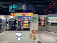 세븐일레븐, 동대문 던던점 패션·뷰티 내세운 특화 매장…관광객 겨냥 [컴퍼니 레코드]