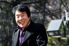 해뜰날 네 박자 가수 송대관 심장 마비로 별세…항년 78세