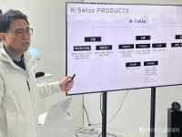 케이스위스시아먼스포츠프로덕트대한민국연락사무소 | [현장] K-SWISS, 3년 만에 韓 시장 재진출…"테니스화→종합스포츠 브랜드로"