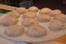 2대째 전수된 만두 비법…8남매 만두, 찐빵, 도나스