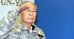 자식 이기는 부모된 전 선인재단 백선엽, 2천억대 건물 두고 큰아들과 각축전