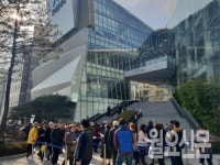 [분양&] 분양가상한제 수혜…위례포레자이 방문객 장사진