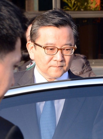 '별장 성범죄' 의혹 김학의, 긴급 출국금지로 재수사 가속화
