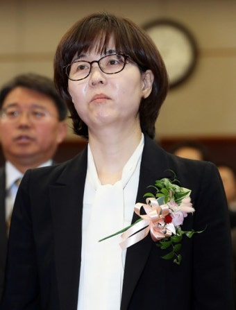文,이미선 헌법재판관 임명…野 