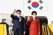 문재인 대통령, 오스트리아 도착…국빈 방문 일정 돌입