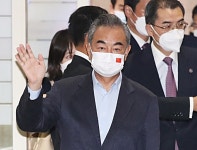 문재인 대통령, 中 왕이 부장 접견 예정…한반도 문제 논의