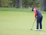 [KLPGA] 임희정, 2R 7언더파 공동 1위에 올라