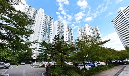 삼성물산·GS건설, 매화2단지 조합과 보증금 이자 두고 이견