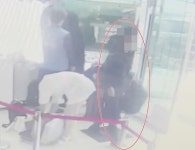 호텔 프론트에 위탁한 가방 분실...보상은 보험사가 왜?