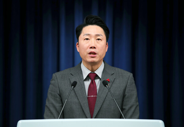 이재명 대통령, 광복절 국민임명식 초청장 문재인 전 대통령 등에 전달