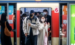 오늘부터 대중교통 노마스크…착용 의무 해제