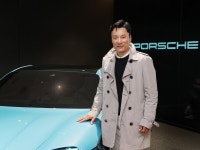 포르쉐 딜러사 아우토슈타트, 이승엽 감독과 타이칸 후원 계약 체결