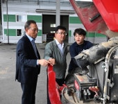 NH농협손해보험, 농기계 무상 점검 및 안전용품 기증 실시