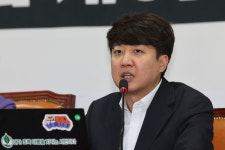 이준석–전한길, '부정선거' 공개 토론 25일 개최