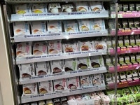 트렌드세터 노린다…CU, 성수디저트파크점 가보니