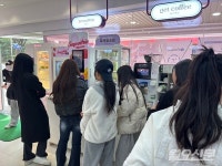 카페 안 가도 되겠네...성수동에 24시 디저트 천국 연 CU