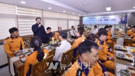 [포토] 이용섭 광주시장, 서부소방서 격려 방문