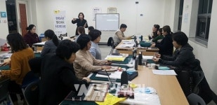 진도군 철마도서관, 직장인 대상 야간 캘리그라피 프로그램 운영