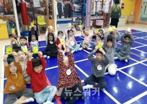 순천시, 어린이와 고령자를 위한 교통 안전용품 배부