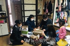 화순군 백아면, 저소득층에 친환경농산물 전달... 끼니 거르지 마세요
