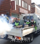 한려동 주민자치위원회, 코로나19 감염 예방 방역 구슬땀