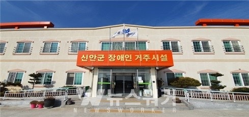 ?src=http%3A%2F%2Fimgnews.naver.net%2Fimage%2F5521%2F2020%2F04%2F13%2F0000051911_001_20200413131647024.jpg&amp;type=sc960_832