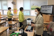 동부교육지원청, 초등 원격수업 현장 방문