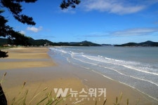 국민관광지 임자도... 대광해수욕장 새롭게 단장