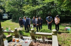 청풍추모공원주 | 화순군 청풍면, 6.25전쟁 70주년 화학산 위령비 참배