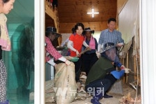 정옥님 의원, 수해지역 긴급복구 지원 나서