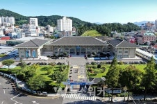 여수시청 별관 증축 좌초 위기, 시의회 관련예산 전액 삭감