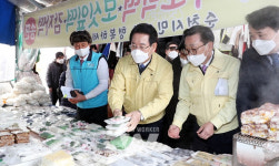 전남도, 설 대비 전통시장 방역상황 살펴... 상인 노고도 격려