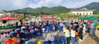 지리산역사문화관 감성타고 추억여행...가을 버스킹 공연 성황리 개최