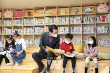 고맙습니다. 증도 작은도서관재개관식 개최