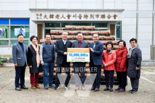 HDC현대산업개발, 지역사회 소외 어르신에게 쌀 1,000kg 기부