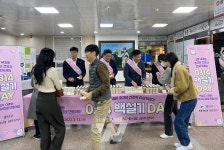 NH농협 광주본부, 광산구청서 백설기 전달행사 실시