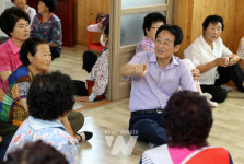 강진원 강진군수, 경로당 방문... 온열질환 예방 등 어르신 건강 살펴