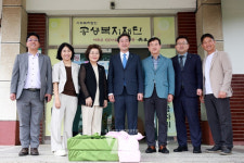 [포토] 송하철 국립목포대 총장, 목포 공생원 찾아 추석 위문품 전달