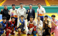 김영록 전남지사, 추석 연휴 전국체전 훈련 매진 선수단 격려