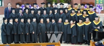 신안군, 행복한 노인대학... 이색 졸업식 진행