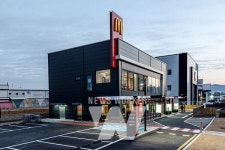 맥도날드, 새로운 지오메트릭 디자인 적용한 양주옥정DT점 오픈