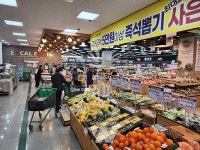 능주농협 로컬푸드 개점 1주년 기념, 소비자 위한 통큰 세일 결정